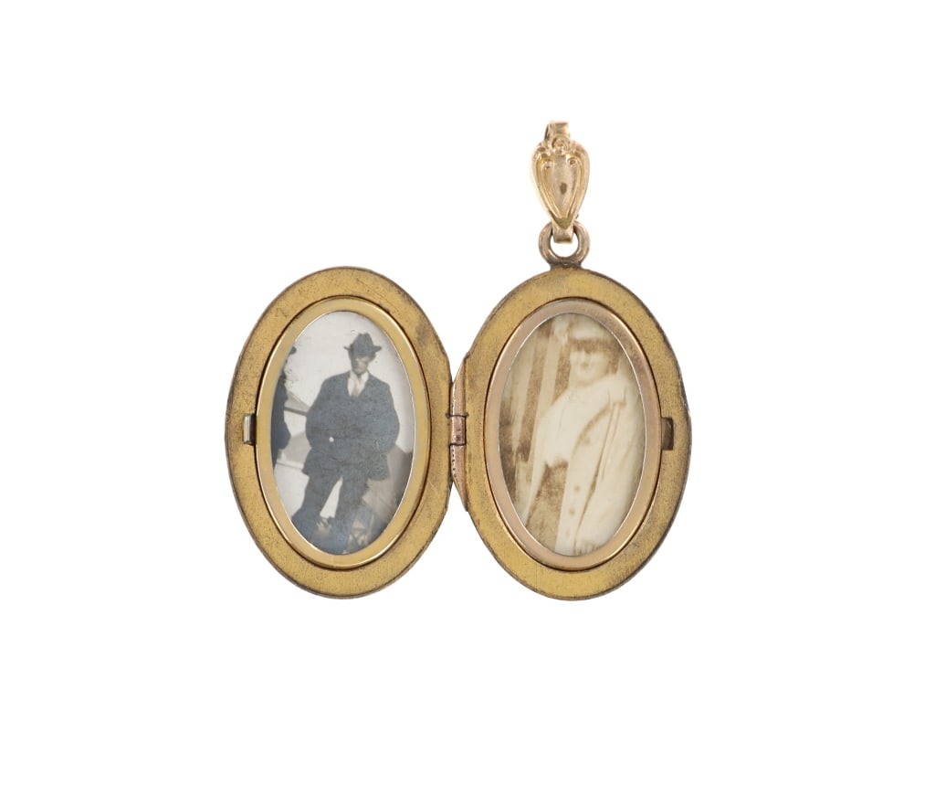 Wyatt Earp Gifted Josephine Earp Locket 1901-1910: This is an incredible rare and historic 10K gold locket gifted from Wyatt Earp to his wife Josephine Earp, circa 1901 to 1910 from the Tombstone Western Heritage Museum in Tombstone, Arizona. Wyatt Be