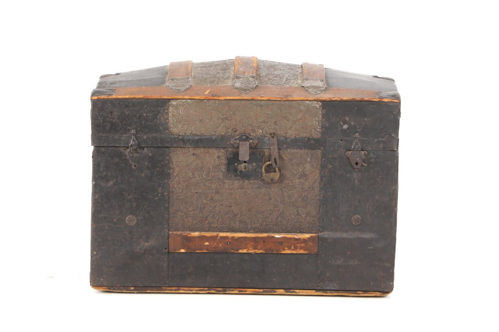 Birdcage Theater 1880 Soiled Dove Prostitute Trunk: Featured in this lot is this Tombstone, Arizona Territory Birdcage Theater donated 1880's soiled dove trunk and was displayed in the Tombstone Western Heritage Museum; Provenance: From the Tombstone W