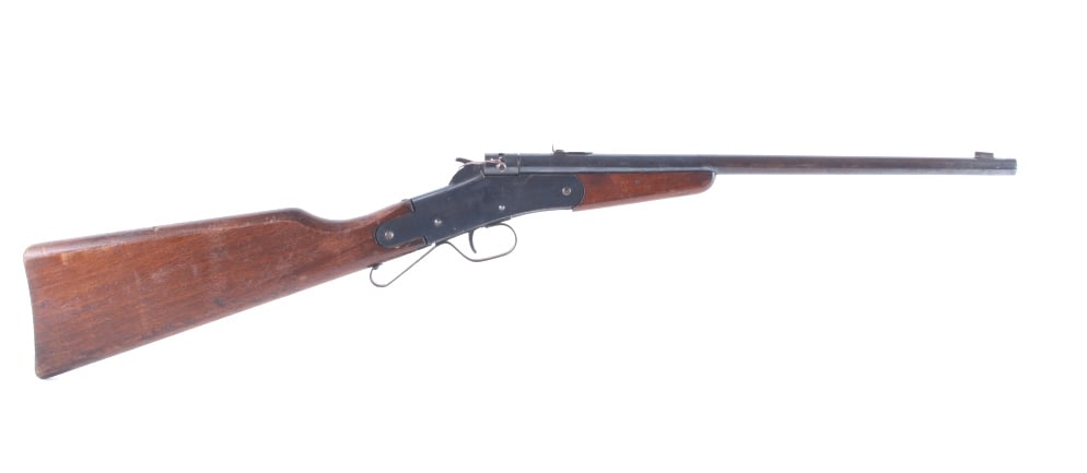 Hamilton Rifle Co Number 27 .22 Caliber Rifle: Featured in this lot we have a Hamilton Rifle Company model number 27 rifle chambered in .22 caliber LR. The model number 27 was the most popular of the Hamilton Rifle Co.'s and was manufactured from