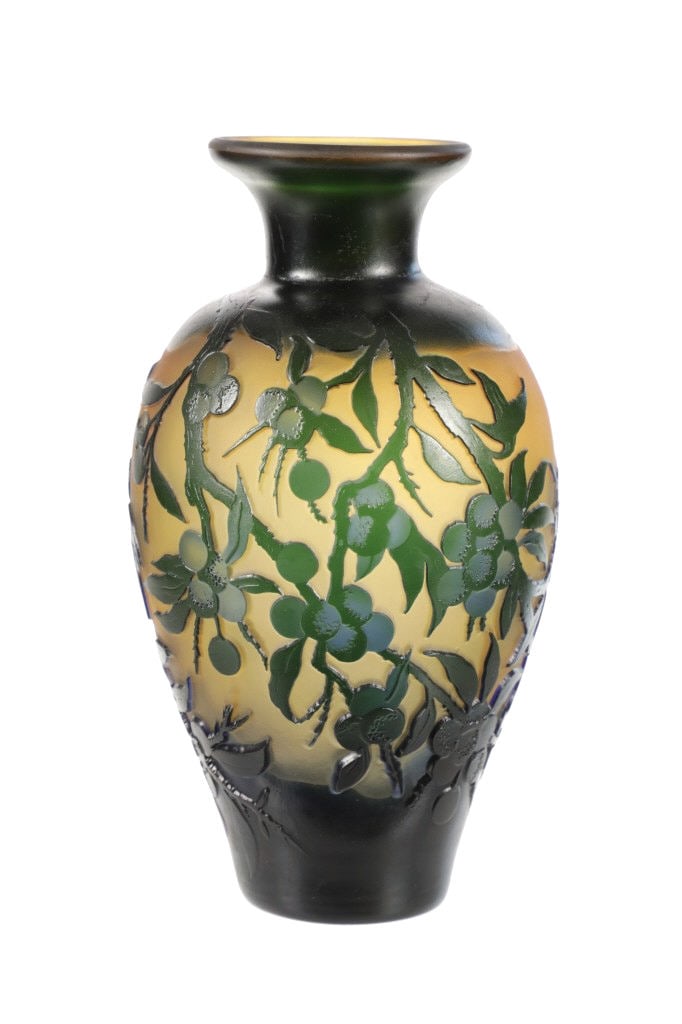 After Emile Galle (1846-1904) Cameo Glass Vase: Featured in this lot is a stunning, cameo glass vase after renowned French artist, Emile Galle (1846-1904) in the early 1900s. Emile Galle (8 May 1846 in Nancy, France - 23 September 1904 in Nancy, Fr