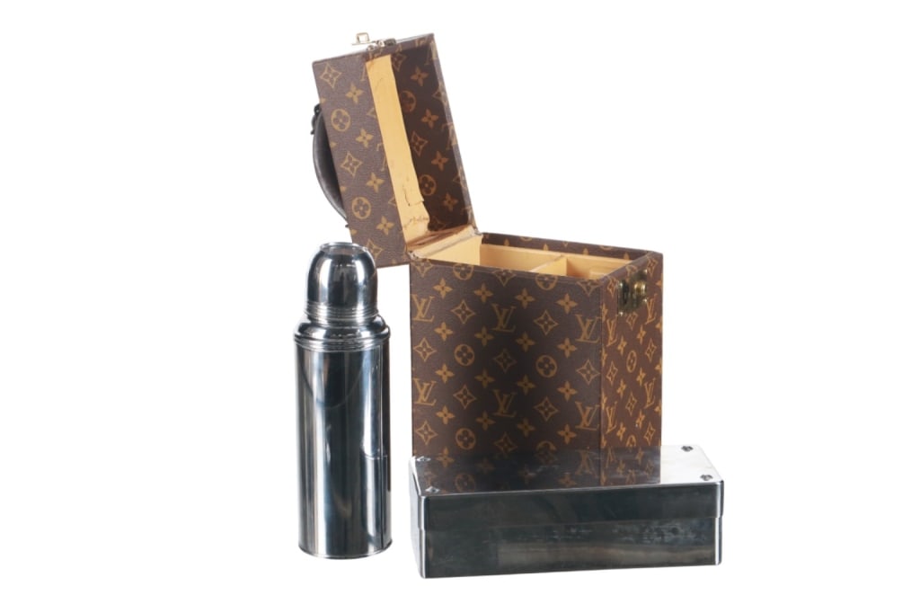 Vintage Louis Vuitton Travel Picnic Case, 1950-60s: For your consideration is an Extremely Rare Louis Vuitton Travel Picnic case, "Avenue Marceau" circa 1950s-1960s. Louis Vuitton is one of the world's leading international fashion houses. It sells its