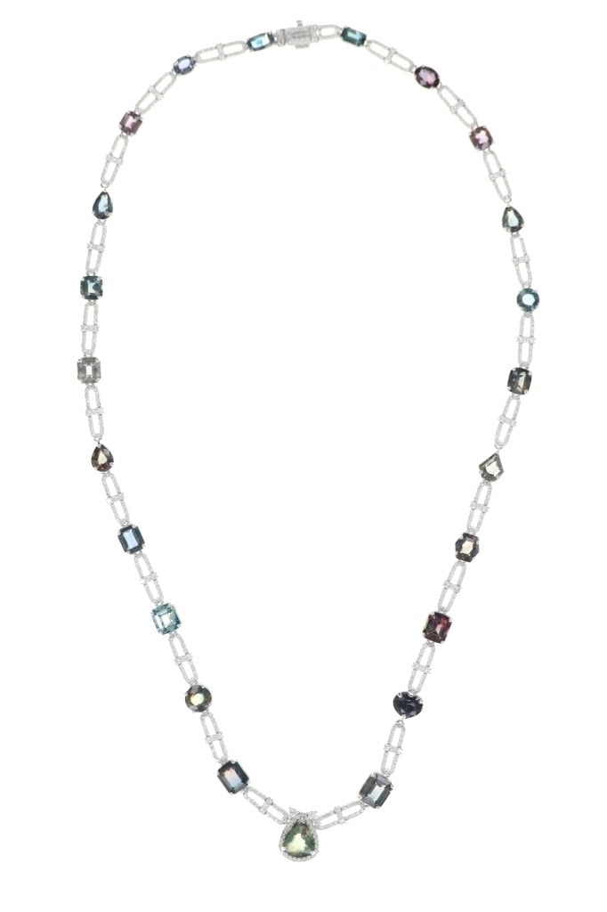 GIA 25.31ct Sapphire VS2 Diamond Platinum Necklace: Featured in this lot is this 25.31ct sapphire VS2 diamond platinum necklace with GGA and GIA paperwork. The necklace is polished, stamped, and tested platinum construction that is marked as follows: O