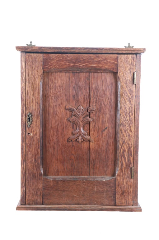 19th C. Victorian Tiger Oak Medicine Cabinet: Featured in this lot is a Victorian tiger oak medicine cabinet circa 19th century. The medicine cabinet features a wonderfully and professionally crafted tiger oak construction with brass fittings and