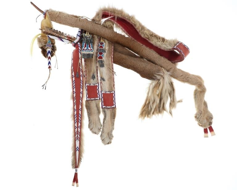 Kiowa Beaded Cougar Bowcase, Quiver, Awl, & Bags (1 of 20)
