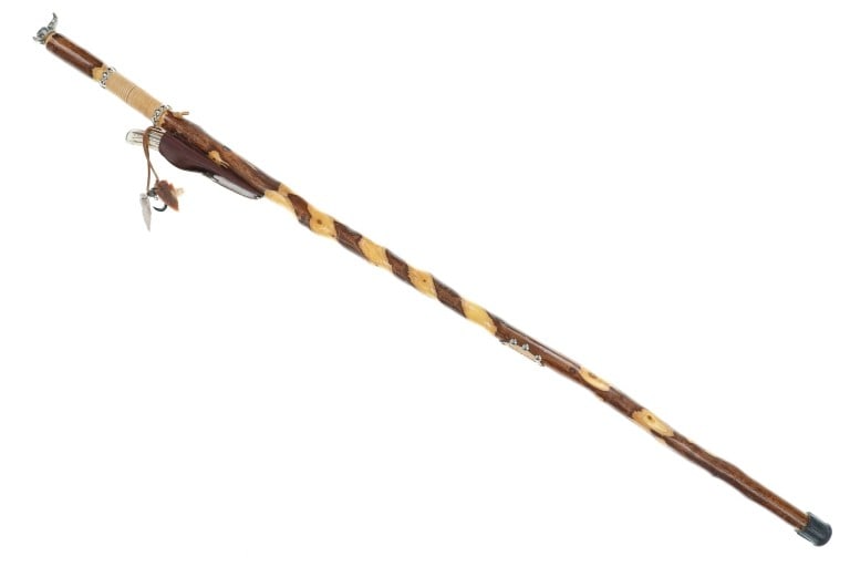 Yellowstone National Park Knife Walking Stick: Featured in this lot is this Yellowstone National Park knife walking stick. The walking stick and knife with sheath is wonderfully and professionally crafted hand carved wooden construction that shows