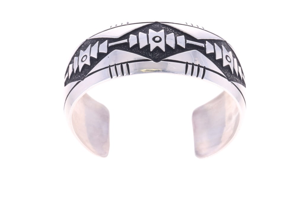 Navajo Tommy Rose Singer Sterling Silver Bracelet (1 of 8)