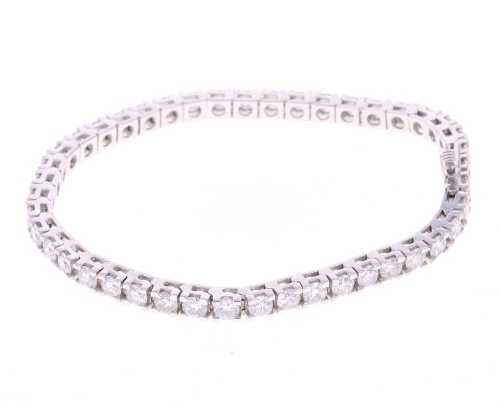 Elegant Diamond 7.48 cts. 14K White Gold Ring (1 of 9)