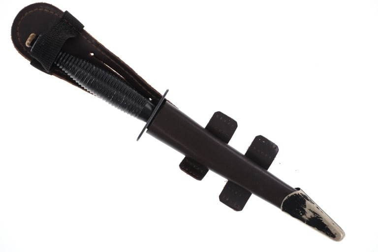 British Mil Issue Sykes-Fairbairn Commando Dagger (1 of 7)