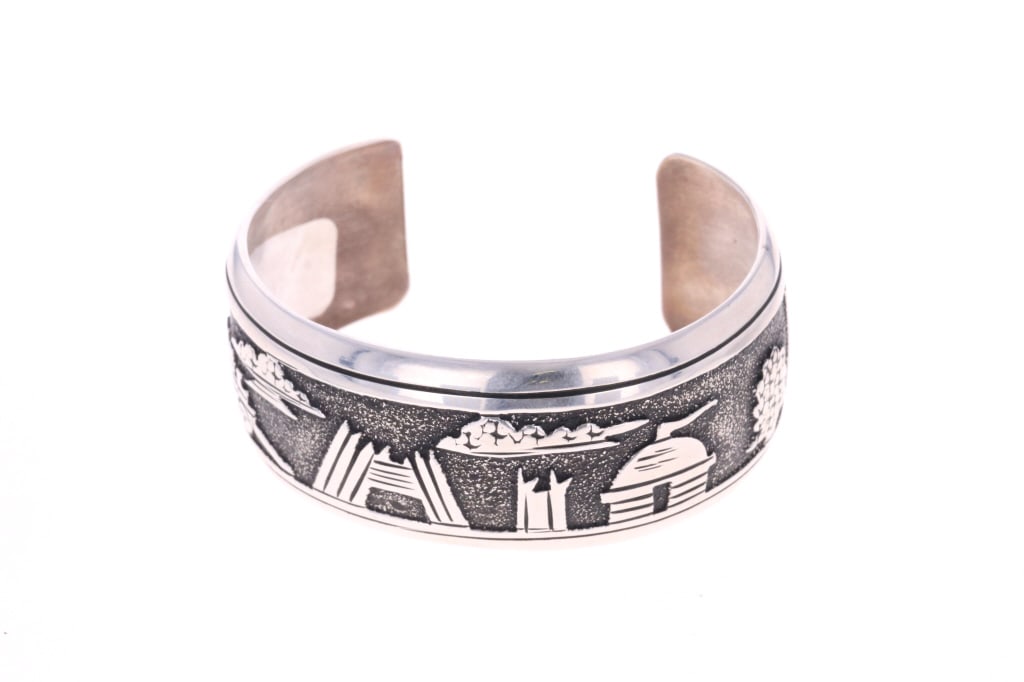 Navajo Tommy Singer Sterling Storyteller Bracelet (1 of 8)