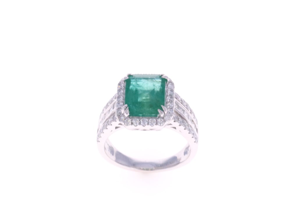 Elegant Emerald, Diamond & Platinum Ring w/ Papers (1 of 8)