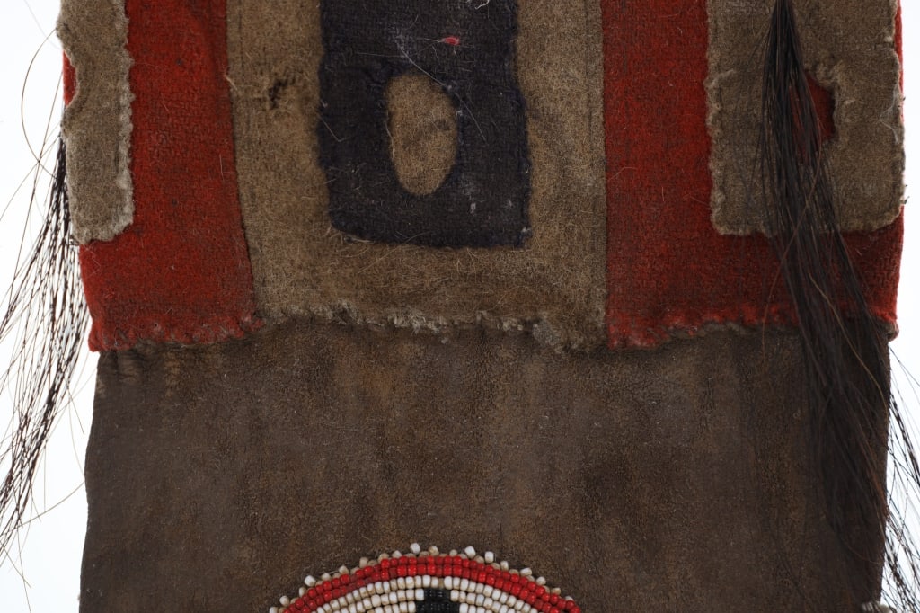 Western Chiricahua Apache Beaded Pipe Bag - 5