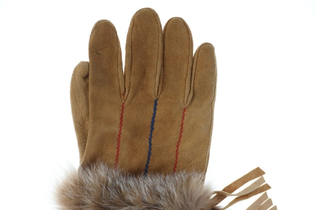 Ca. 1964 Cree Moose Hide Beaded Gauntlets - 4