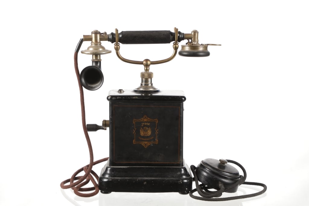 Ca. 1914-1915 Danish JYDSK Antique Desk Phone (1 of 10)