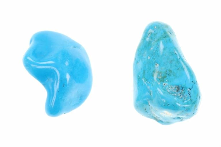186.4g Polished Dyed Turquoise Howlite Samples: Featured in this lot is this 186.4g. polished dyed turquoise howlite samples. The two samples features a wonderfully and professionally preserved construction that shows polished examples and dyed in