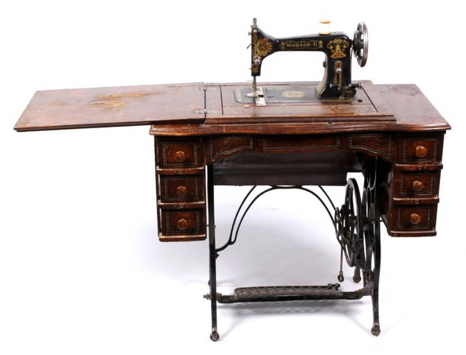 Antique Windsor B Sewing Machine