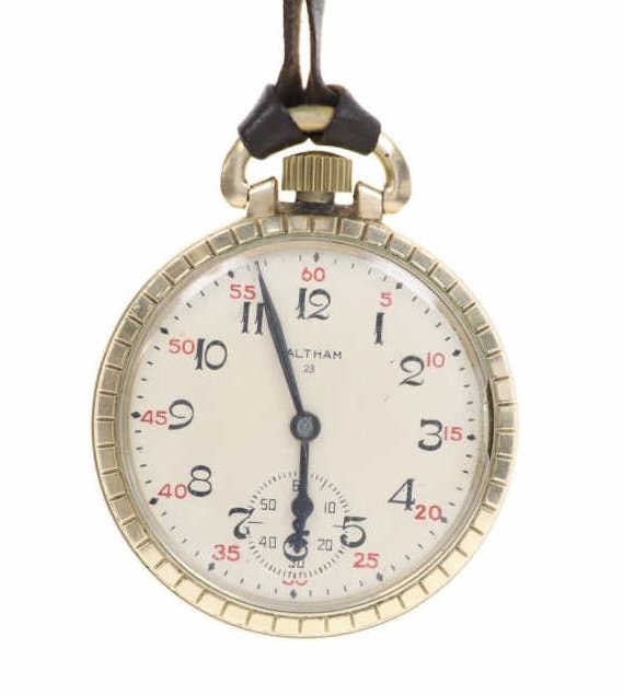 Waltham 1908 10K GF Vanguard Railroad Pocket Watch: Featured in this lot is a Vintage Waltham Model 1908 Vanguard Railroad Pocket Watch 10 Karat Yellow Gold-filled, circa 1940-1950's. The watch features a wonderfully and professionally crafted open fac