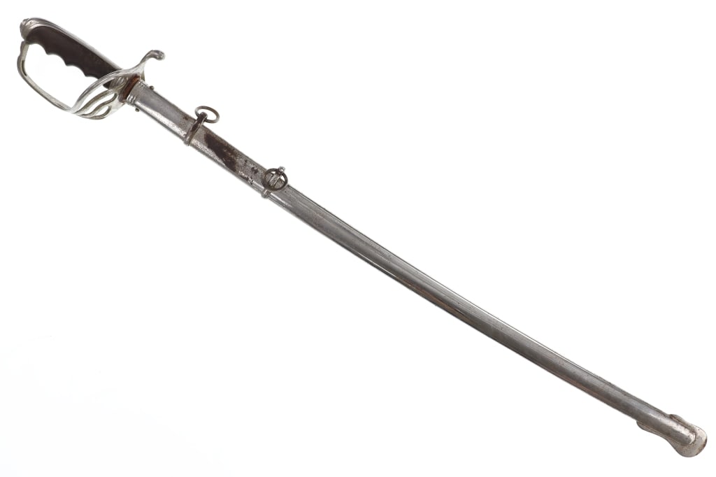 US Army Model 1902 Infantry Officer's Dress Saber: For your consideration is this elegant U.S. Army Model 1902 Infantry Officer's Dress saber from the 20th century. This saber features an unsharpened blade of steel and is etched on both sides of the b