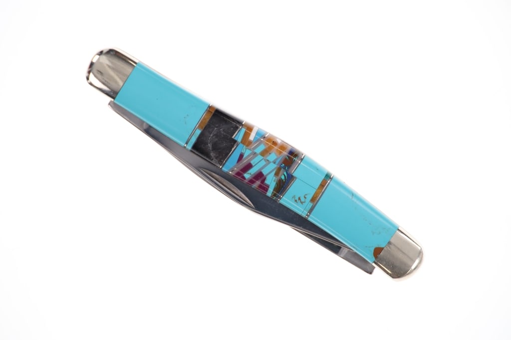 Hen & Rooster Bertram 413MG Inlaid Folding Knife: Featured in this lot is this Hen & Rooster Bertram 413MG inlaid folding knife. The knife features a wonderfully and professionally crafted German Stainless steel blades with inlaid siding that include