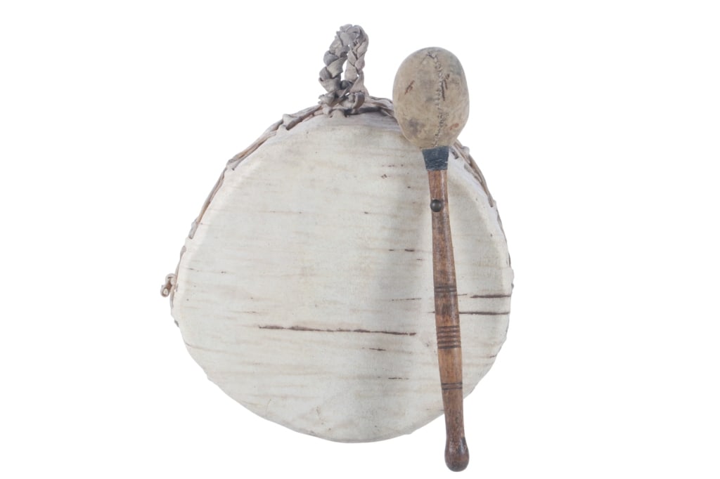 19th-C. Crow Apsaalooke Buffalo Drum w/ Pounder (1 of 15)