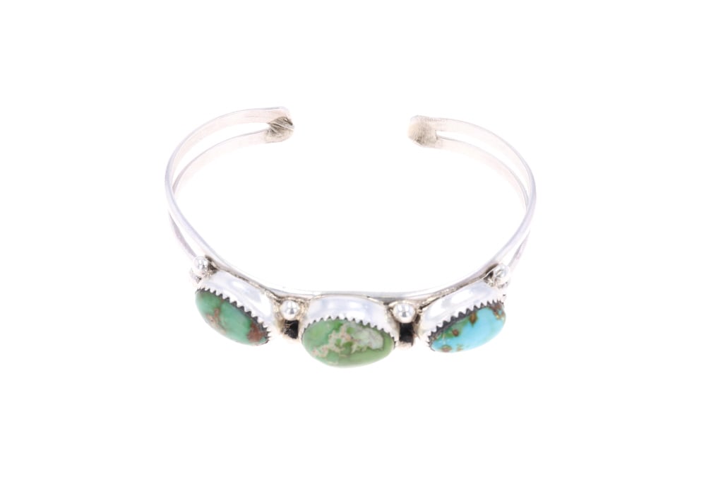 Navajo Jennifer Begay Silver Sierra Bella Bracelet: Featured in this lot is this sterling silver Sierra Bella Turquoise bracelet from Navajo artist Jennifer Begay. The bracelet features a wonderfully and professionally crafted sterling silver and Sierr