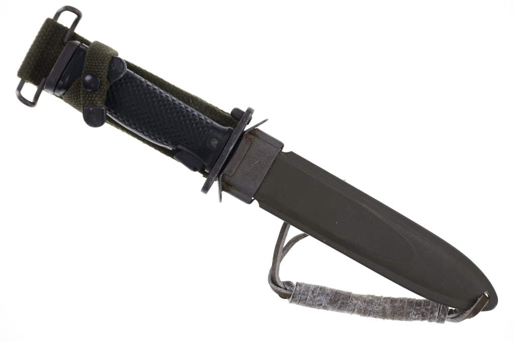 United States M8A1 Knife & Scabbard 1940s (1 of 13)