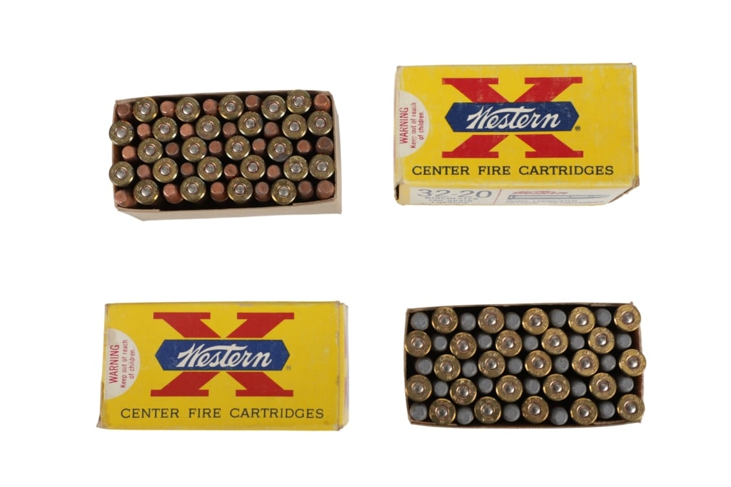 (100) Western X 32-20 Center Fire Cartridges: Featured in this lot is this (100) Western X 32-20 Center Fire Cartridges. The pair of cartridge boxes shows the original box with label along with the correct amount of rounds inside the boxes with