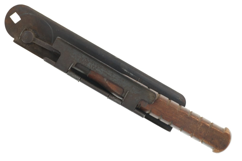 Antique Winchester Midget Hand Trap ca. 1919-1924: Offered in this lot is an Antique Winchester Midget Hand Trap, circa 1919-1924, patent date June 10, 1919. This is a compact, mechanical clay-target thrower patented in 1919 and introduced to the publ