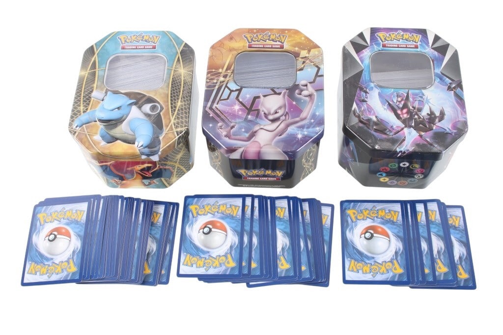 Pokemon Sword & Shield Various Cards (800+): For your consideration are over 800 Pokemon cards from the Sword & Shield Series circa 2020-2021, set in Pokemon TCG tins. This lot contains cards from Vivid Voltage (Sword & Shield Series) and Fusion