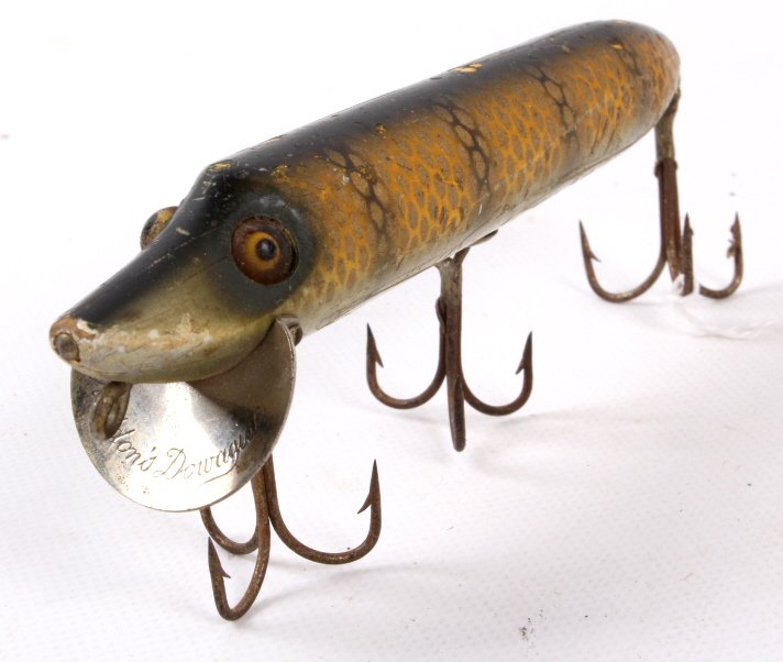 Heddon Dowagiac 3 Hook Minnow: This piece is made by Heddon and is a Dowagiac Lure. This is an early 1900's to 1920's lure in good condition. This is marked on the front. Measures 5.5" to end of hook.