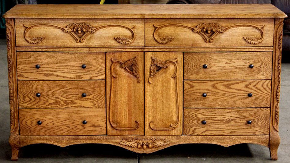Versailles Bedroom Dress Oakwood Interior