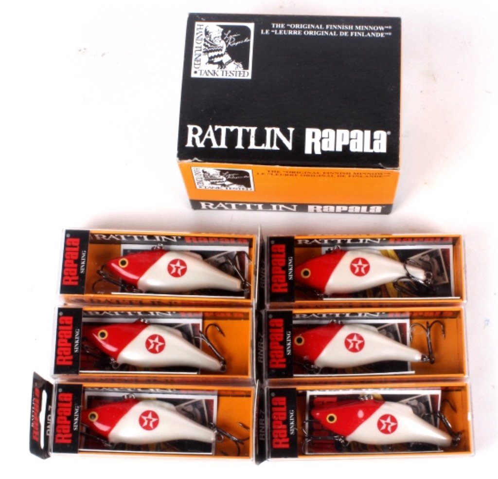 Rattlin' Rapala Finish Texaco Lure Set: This is an original Texaco gas and oil collectible made in Finalnd by Rapala. This is the "Original Finnish Minnow" or " Le "Leurre Originnal De Finlande." These are each in mint condition and in the 