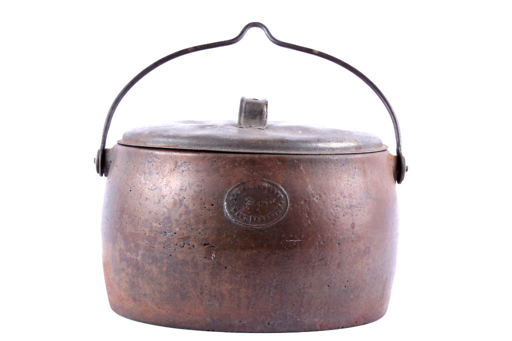 Antique Kenrick & Sons West Brownich Cast Iron Pot: This pot is an antique Kenrick & Sons West Brownwich cast iron pot with tin lid. The pot is in cooking condition with a beautiful copper like color to it. The pot is well constructed for outdoor cooki