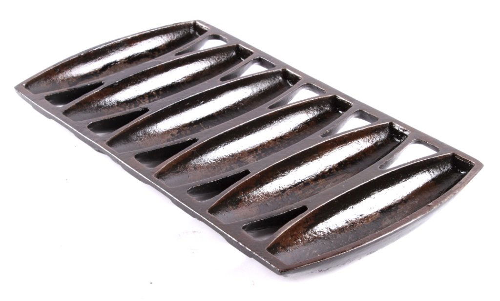 Wagner Ware I Vienna Roll Pan ca. 1920 This is an: This is an original Wagner Ware cast iron collectible marked, "Wagner Ware Sidney -O- 'I' Vienna Roll Pan." The pan is in good condition and has been cleaned and seasoned. This shape of bread pan with