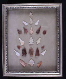 Idaho, Montana, Wyoming Arrowhead Collection The l: The lot features 34 original arrowheads from the Montana, Idaho, Wyoming area. The collection includes points such as: spear heads, bird points, blunt tips for stunning, and arrowheads. These
