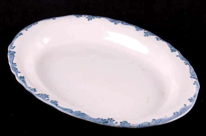 Union Pacific Overland Platter This lot features a: This lot features a Union Pacific Overland platter. The platter is marked with the railroad's logo and reads "UNION PACIFIC OVERLAND". It is also marked "MADDOCK'S AMERICAN CHINA". The platter is in v