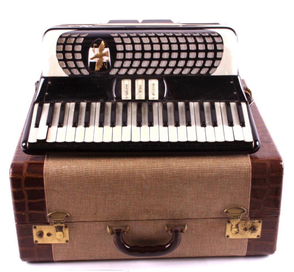Capri Accordion With Case