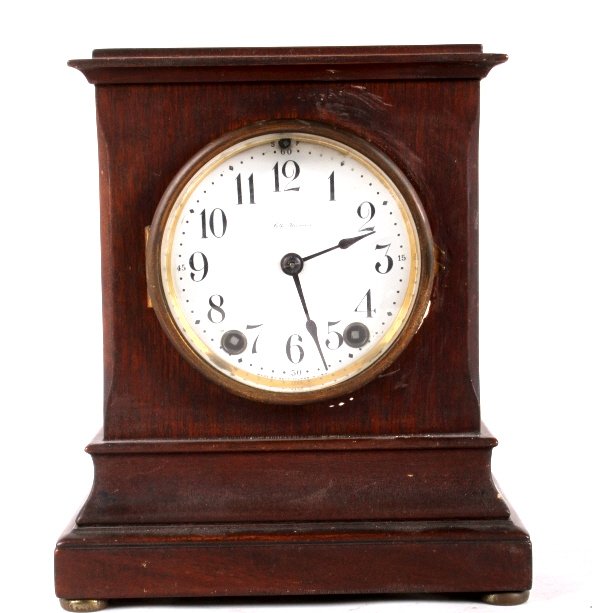 Antique Seth Thomas Derby Model Mantle Clock: This lot features a antique Derby model Seth Thomas mantle clock. The Seth Thomas Clock Company began producing clocks in 1813 and since became one of the biggest names in hand winding clocks. This cl