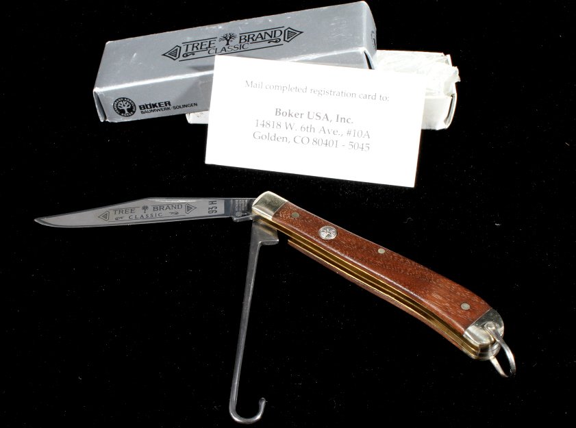 Vintage Tree Brand Classic Boker Bird Knife 93H: This lot contains a Tree Brand classic Boker Bird Knife model 93H. It is in mint condition, new in original box. The blade is made of Solingen Stainless Steel, the blade is etched with the Tree Brand 