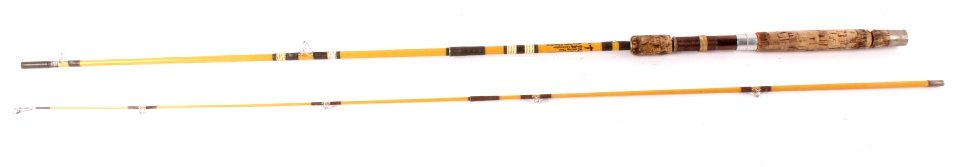 Vintage Eagle Claw Trail Master Spin-Fly-Combo: This lot contains a Vintage Wright & McGill-Eagle Claw Trail Master No. M4TMU 7 1/2' Spin/Fly Combination, 4 piece fishing rod. This rod is in good condition for its age, it does show some minor wear.