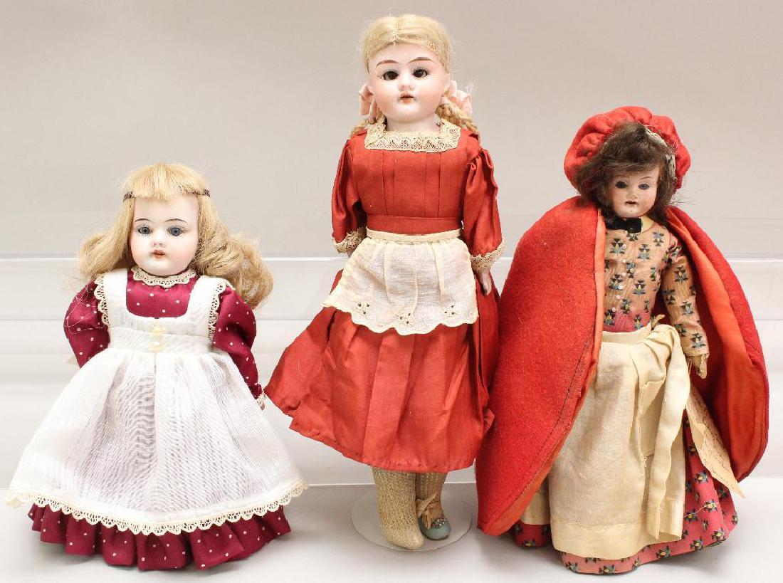 LOT OF (3) ANTIQUE BISQUE SHOULDER HEAD DOLLS. (1 of 2)