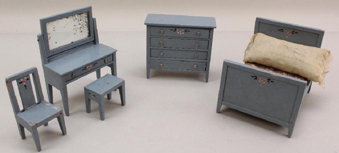 5 PC. SET OF VINTAGE MARKED "PVC" SMALL SCALE WOODEN (1 of 2)