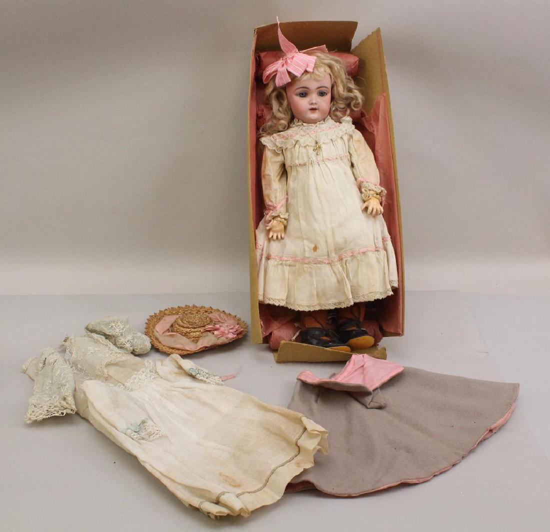 17" 109 - 7 1/2 GERMANY HANDWERCK ANTIQUE BISQUE HEAD (1 of 8)