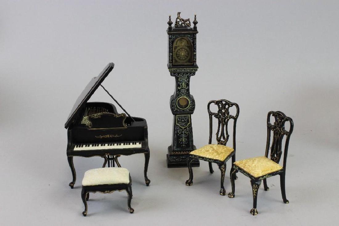 Dance Studio - Piano, stool, chairs Bespaq  Clock (1 of 5)