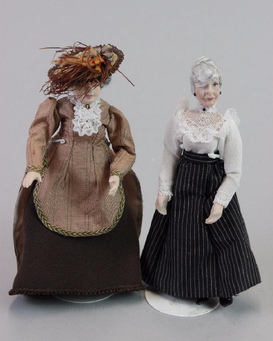 Tea Merchant owner and Lady customer (1 of 4)