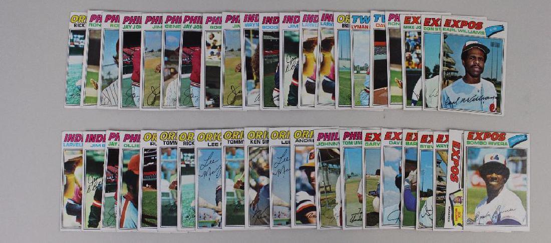 TOPPS 1977 BASEBALL CARDS - LOT OF 40 (1 of 3)