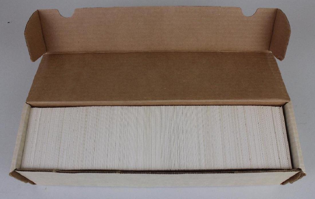 TOPPS BASEBALL CARDS: BOX LOT - 90+ CARDS