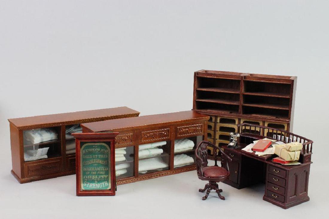 Department Store Items - 2 Linen counter;  Linen cabine (1 of 6)