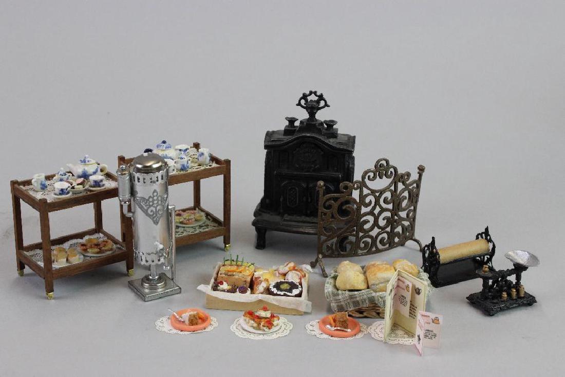 Cake tray; Tea urn; Scale Bread basket; tea cart (1 of 5)