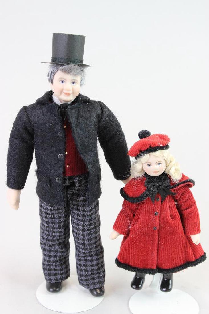 Winter dressed man; Winter girl (1 of 4)