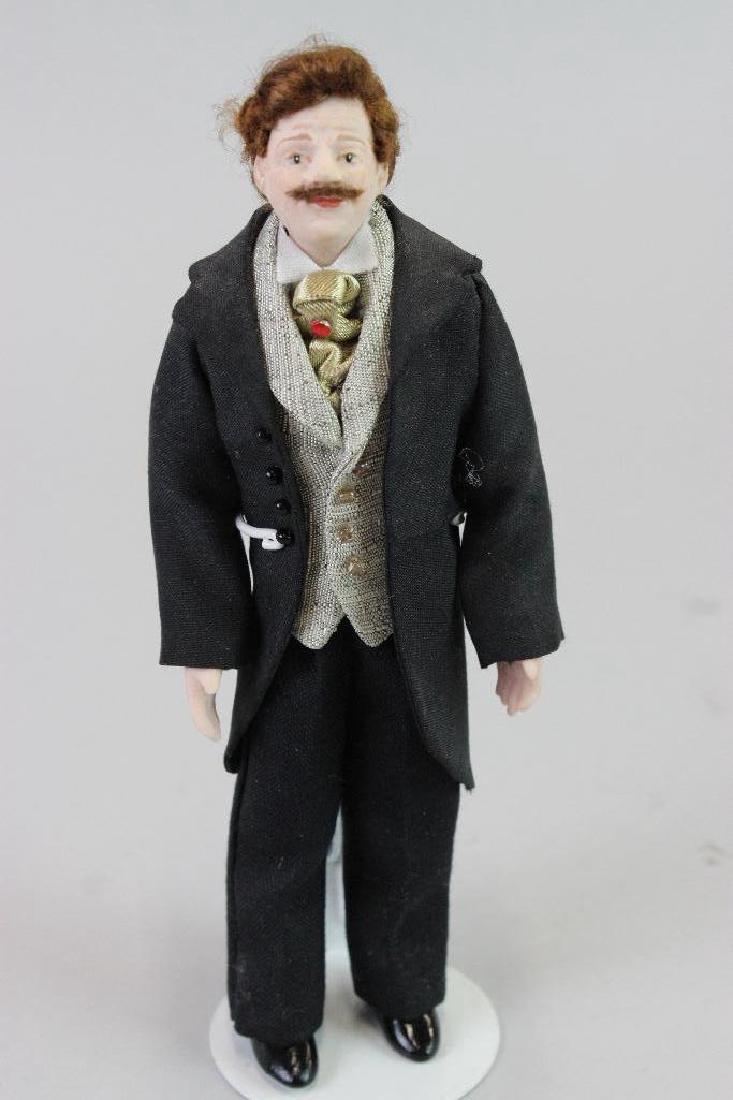Older man doll - Winter shopper (1 of 3)